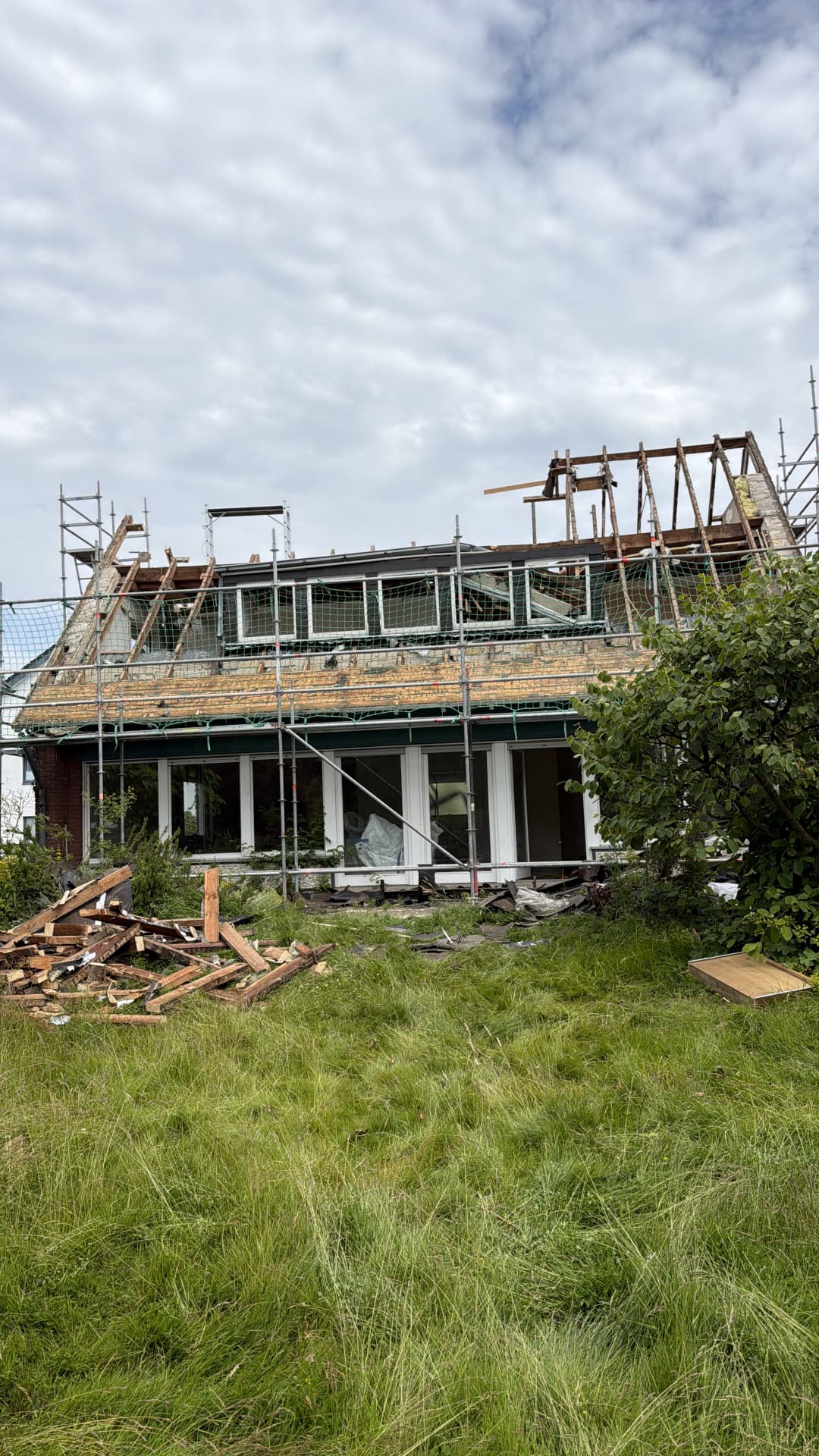 Dachstuhl wird zurückgebaut